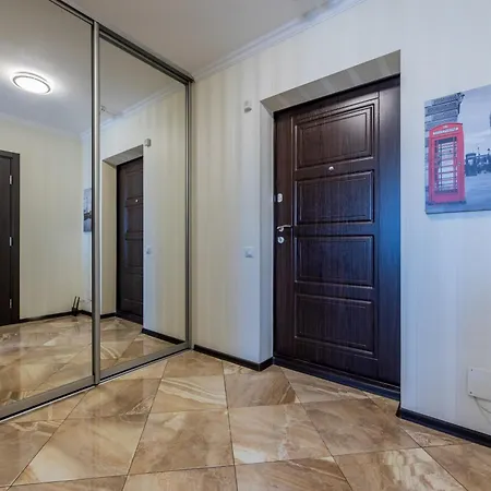 Apartment 1-к люкс в 2 мин від м чернігівська Kyiv